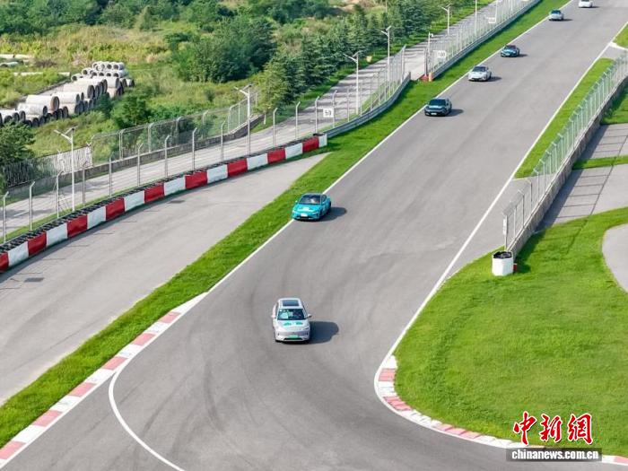 2025沿黄公路新能源汽车拉