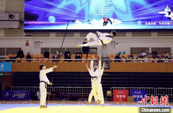 哈尔滨冬日气氛高涨 第41届中国哈尔滨国际冰雪