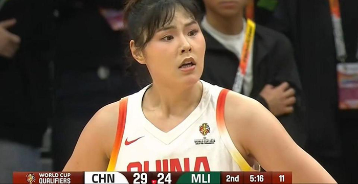 中国女篮世界杯资格赛暴露内线短板 张茹低迷引