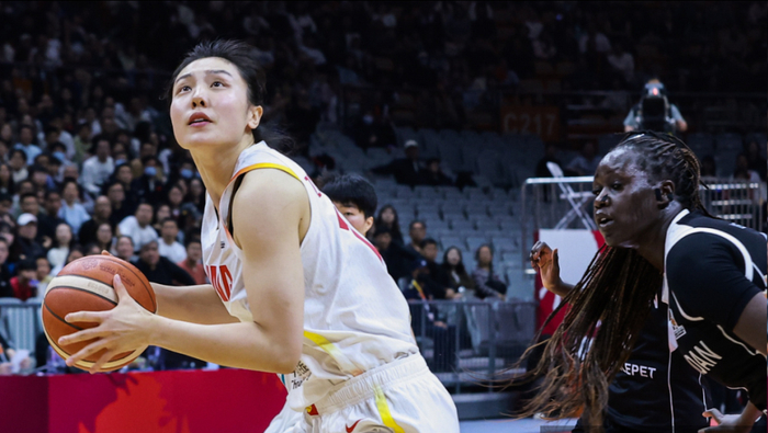 中国女篮世界杯资格赛暴露内线短板 张茹低迷引