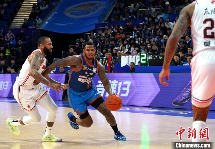 广东男篮力克四川终结常规赛 119比90大胜