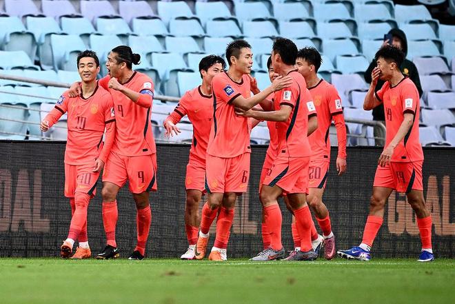 邵佳一率新国足迎战喀麦隆，年轻力量成关键