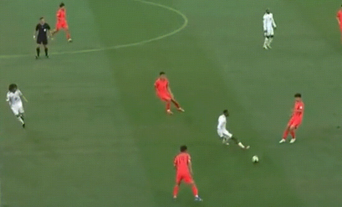 邵佳一率新国足迎战喀麦隆，年轻力量成关键