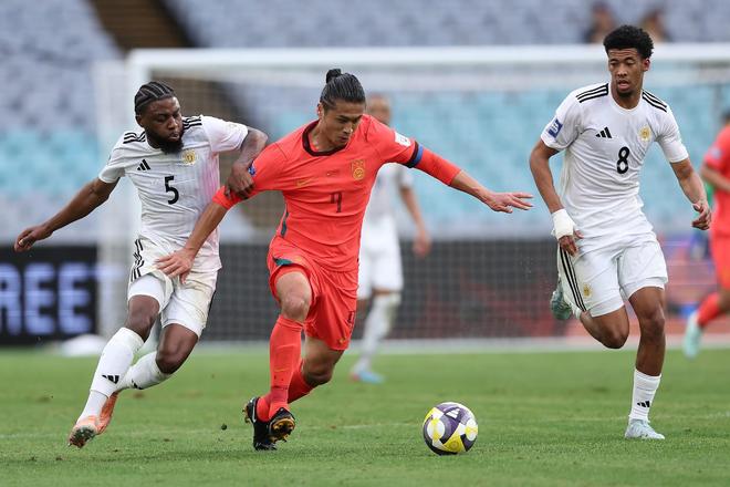 邵佳一率新国足迎战喀麦隆，年轻力量成关键