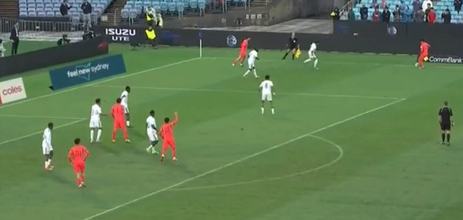 邵佳一率新国足迎战喀麦隆，年轻力量成关键