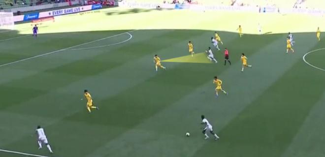 邵佳一率新国足迎战喀麦隆，年轻力量成关键