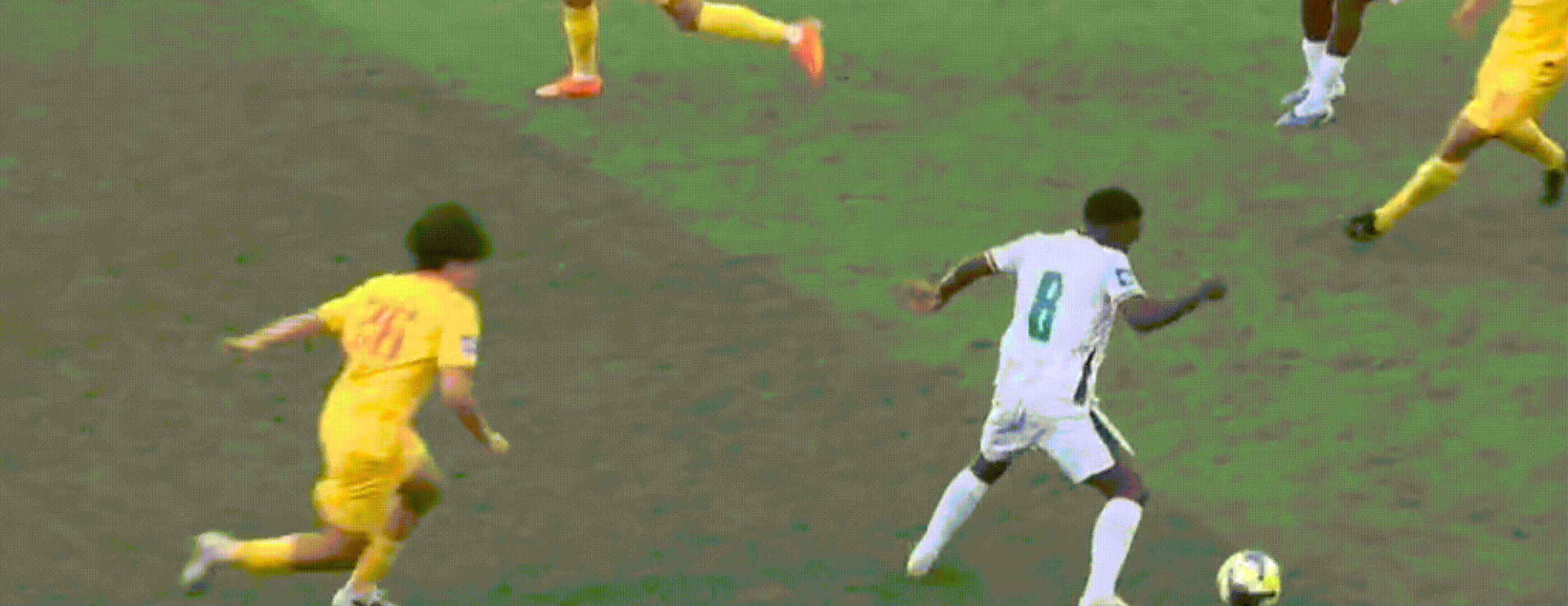 邵佳一率新国足迎战喀麦隆，年轻力量成关键