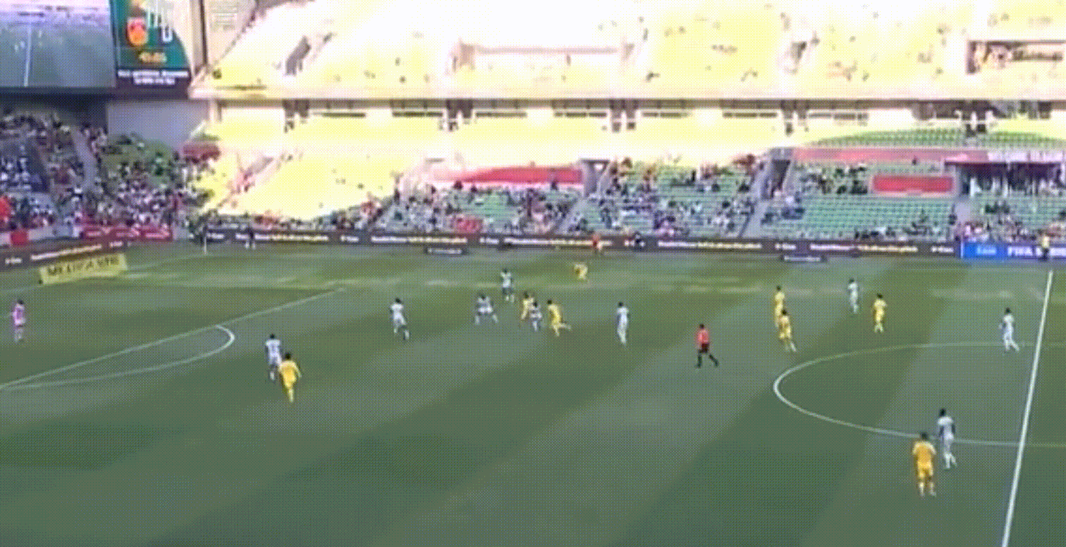 邵佳一率新国足迎战喀麦隆，年轻力量成关键