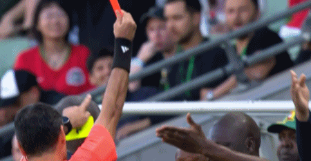 邵佳一率新国足迎战喀麦隆，年轻力量成关键