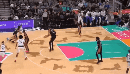 文班亚马26分钟砍40+13创历史纪录