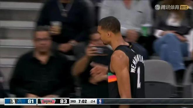 文班亚马26分钟砍40+13创历史纪录